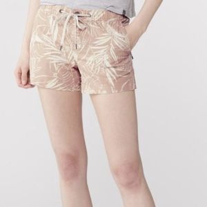 Vuori Women's Drawstring Floral Print Shorts - Blush Pink
